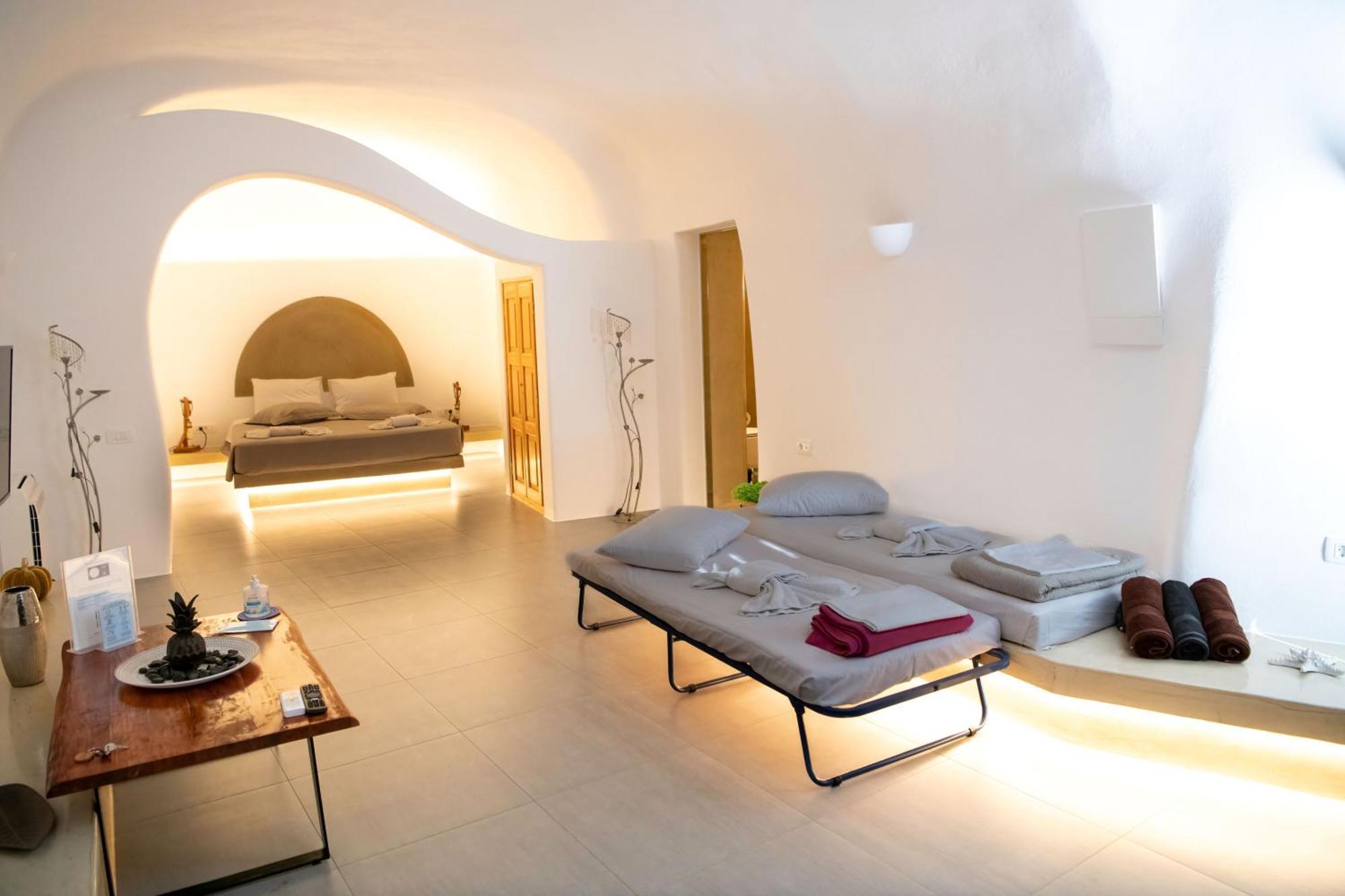 Luxe Efis Home Sea View 4 Villas & 4 Prive Jacuzzi อิเมโรวิยอน ภายนอก รูปภาพ