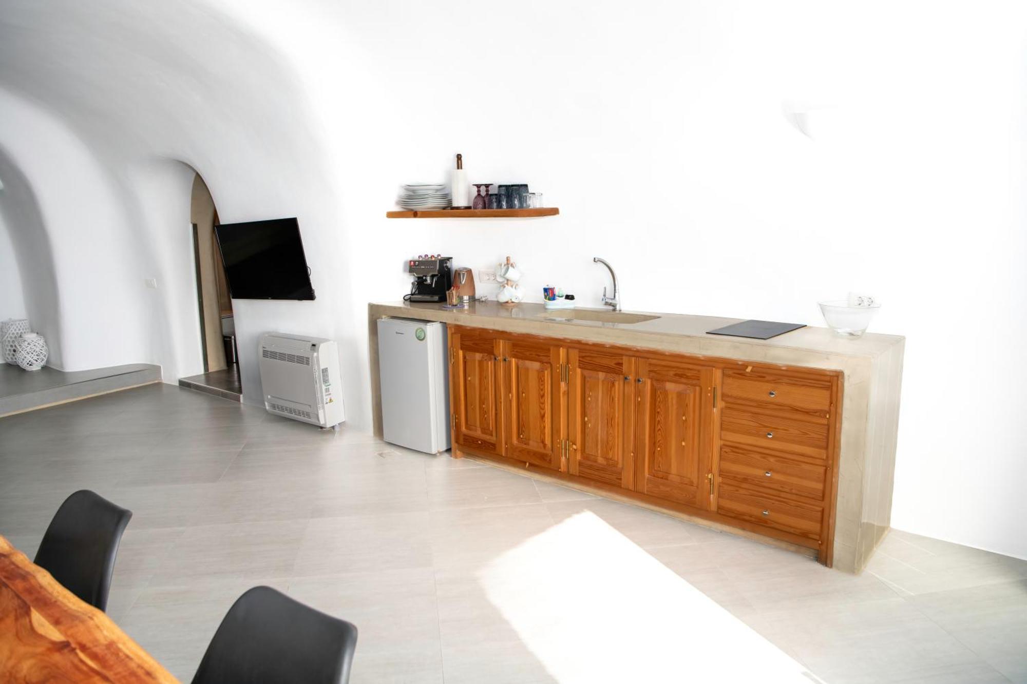 Luxe Efis Home Sea View 4 Villas & 4 Prive Jacuzzi อิเมโรวิยอน ภายนอก รูปภาพ