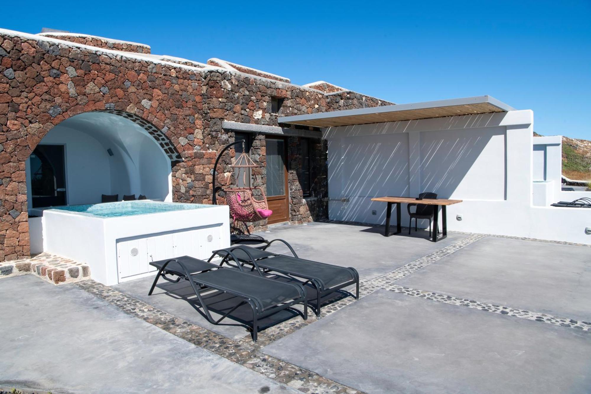 Luxe Efis Home Sea View 4 Villas & 4 Prive Jacuzzi อิเมโรวิยอน ภายนอก รูปภาพ